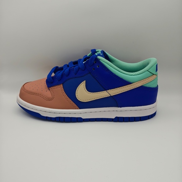 NIKE DUNK LOW SE HYPER ROYAL - Picture 4 of 8